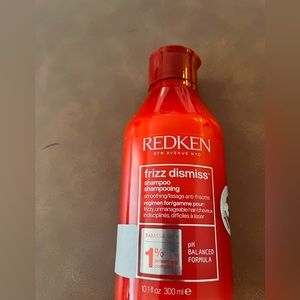 REDKEN Frizz Dismiss Shampoo NEW